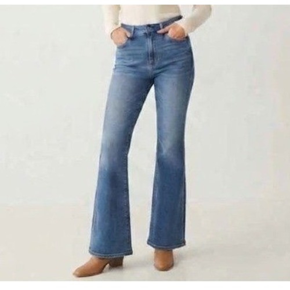 Judy Blue Flare Jeans Women 13/31 Blue NEW High Rise Medium Wash 70s Style Retro